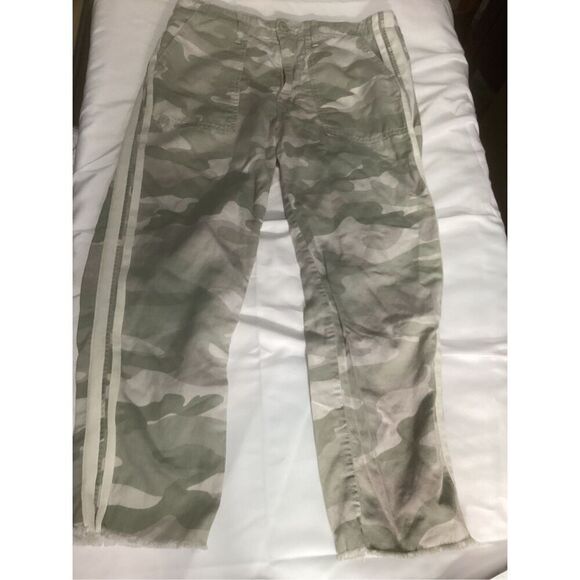 MOTHER The Shaker Chop Crop Sz 28 Desert Camo Frayed Hem - Picture 3 of 9